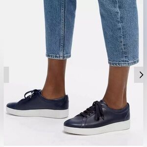 FitFlop tennis shoes leather Rally size 8 midnight navy